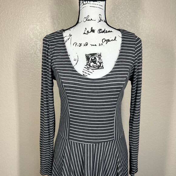 Modcloth Gray White Stripe Weekend Plans Skater Dress Ribbed Stretch Size L - Picture 11 of 15